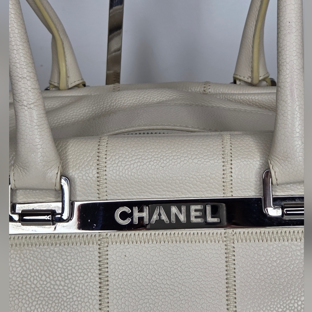 Chanel Large Quilter Stitch Caviar Leather HandBag from the mid-90s, - Picture 7 of 16